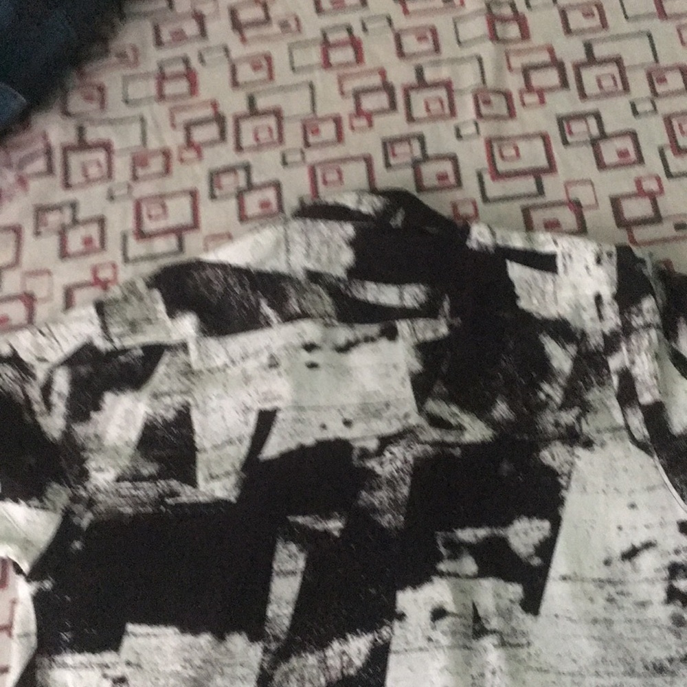 Shirt black and white - Picture 4 of 4
